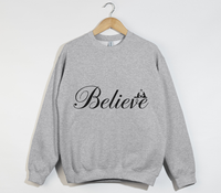 Load image into Gallery viewer, Christmas Believe - Sweatshirt
